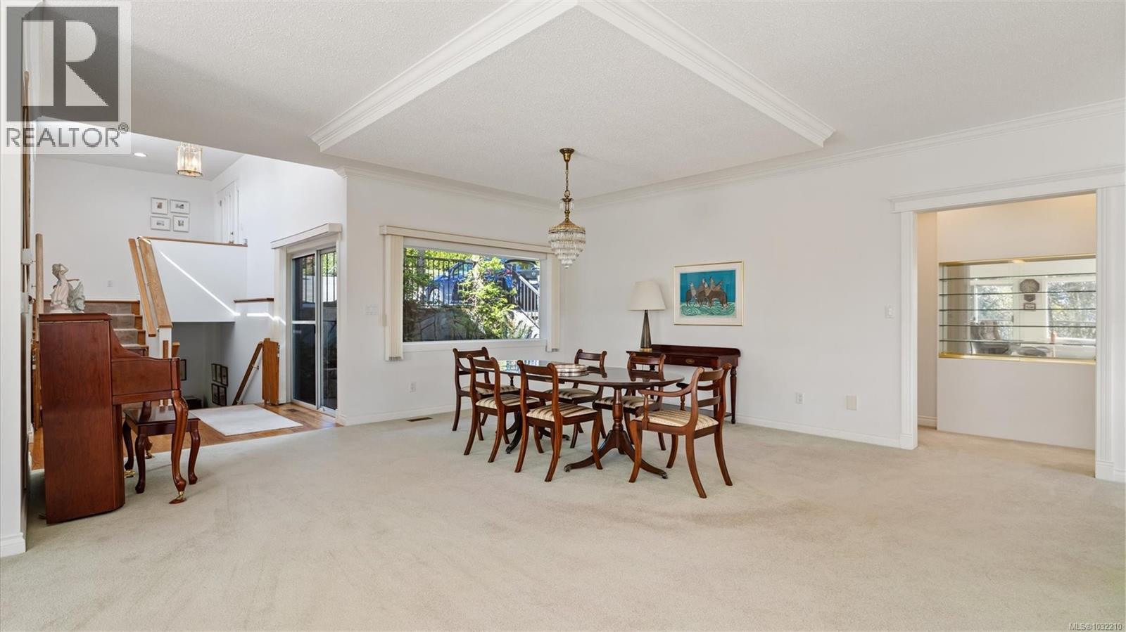928 Cobblestone Lane