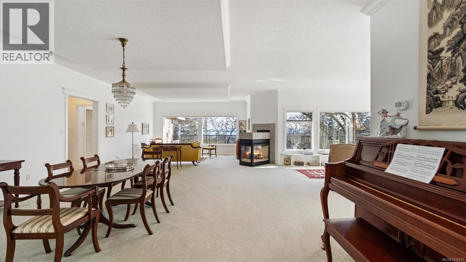 928 Cobblestone Lane