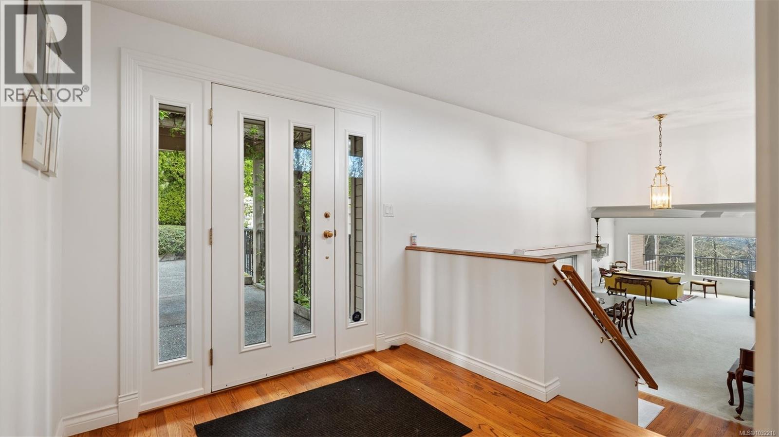 928 Cobblestone Lane