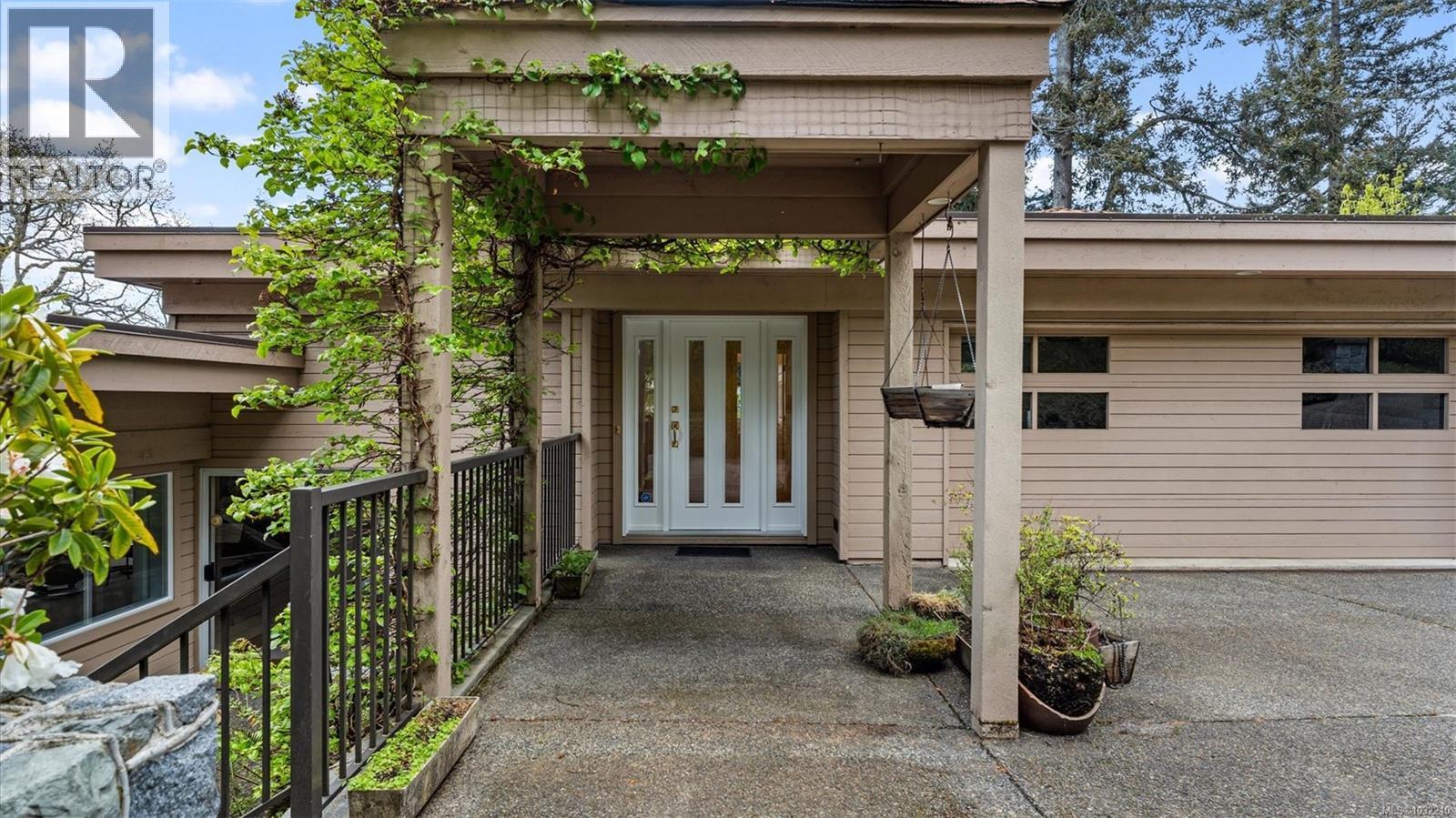 928 Cobblestone Lane