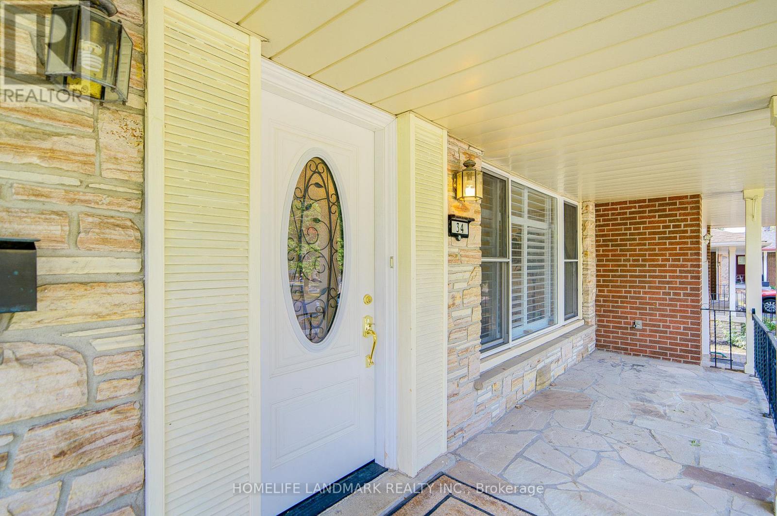 34 KENMANOR BOULEVARD