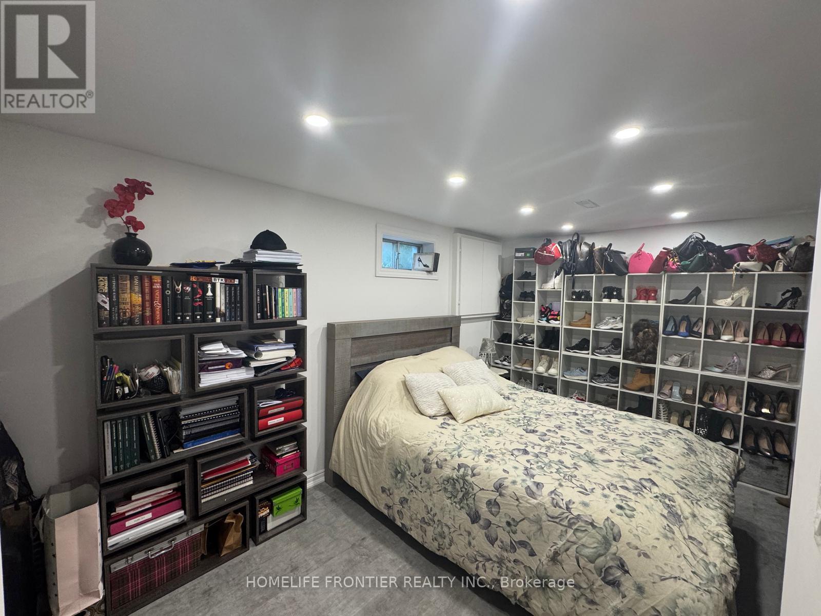 39 CAMROSE DRIVE