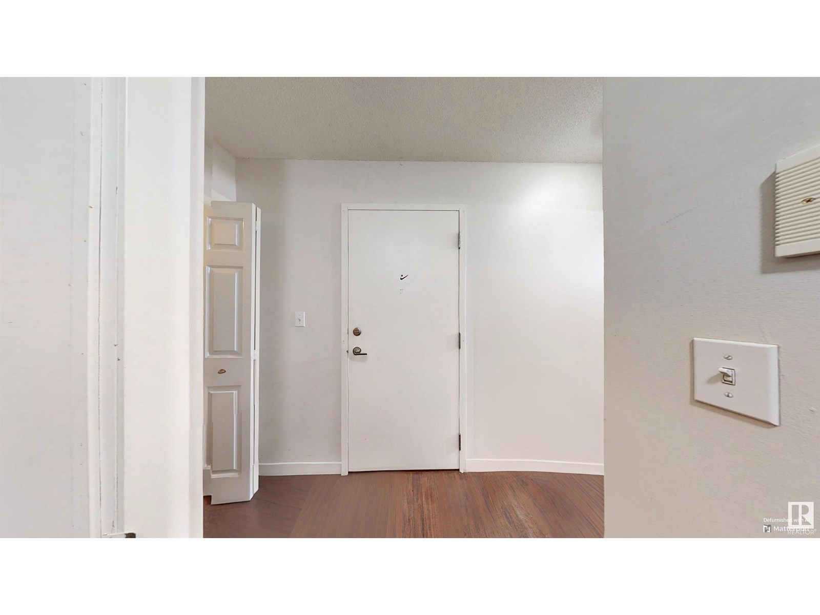 #207 10138 116 ST NW