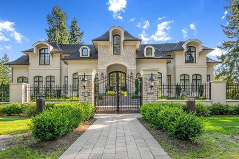 13136 24 AVENUE Surrey BC V4A2G1