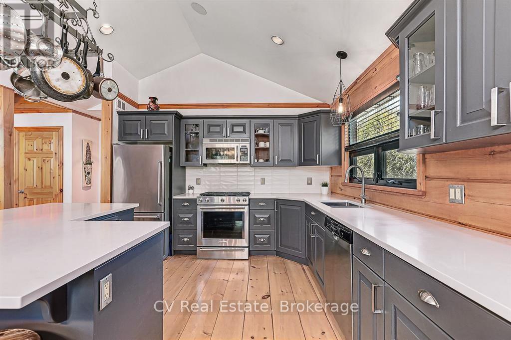 108 CORTINA CRESCENT