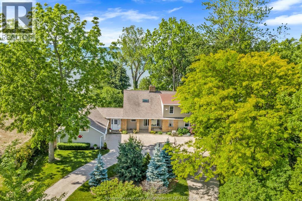 388 SEACLIFF DRIVE West