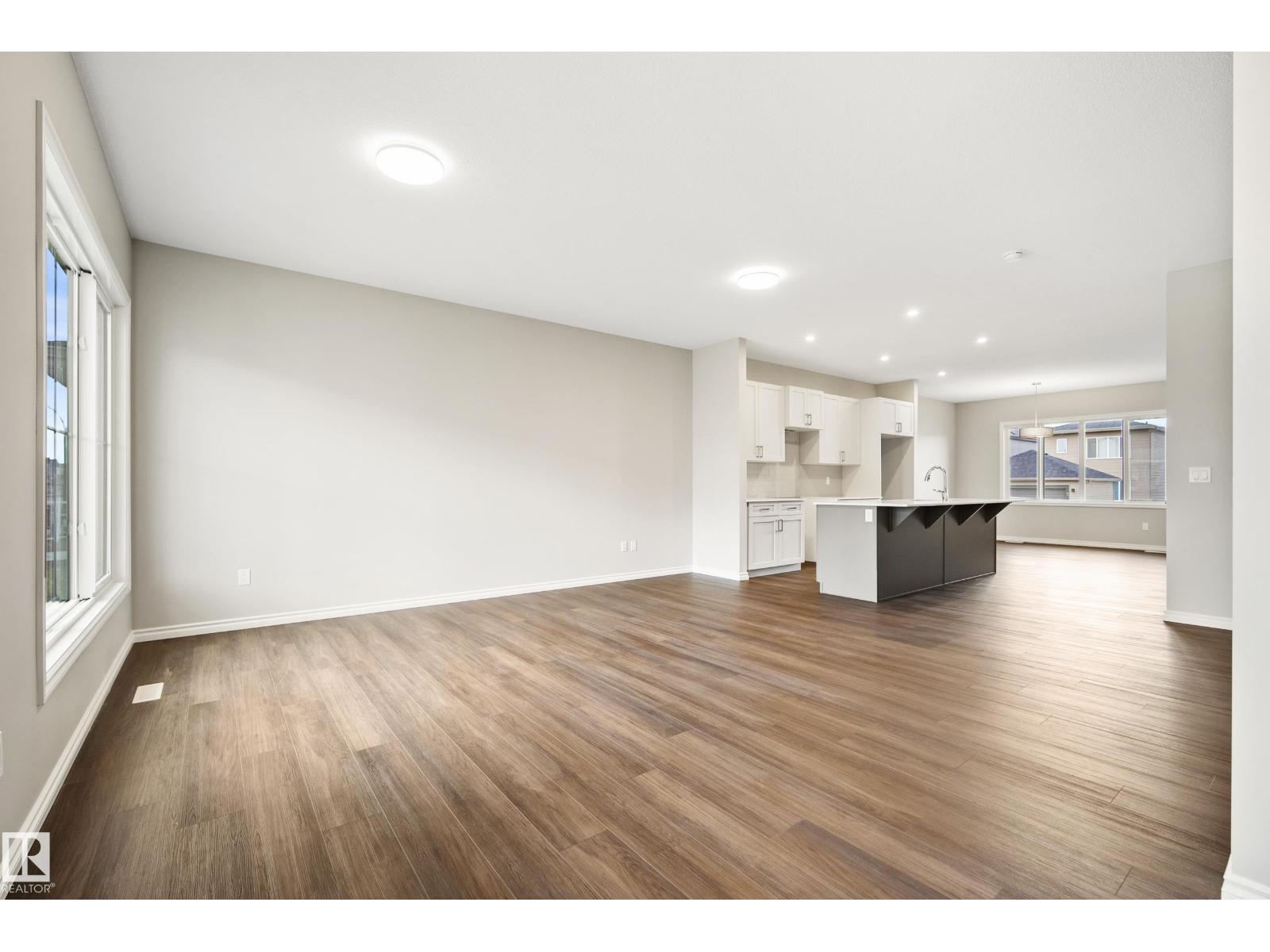 1222 MCLEOD AV