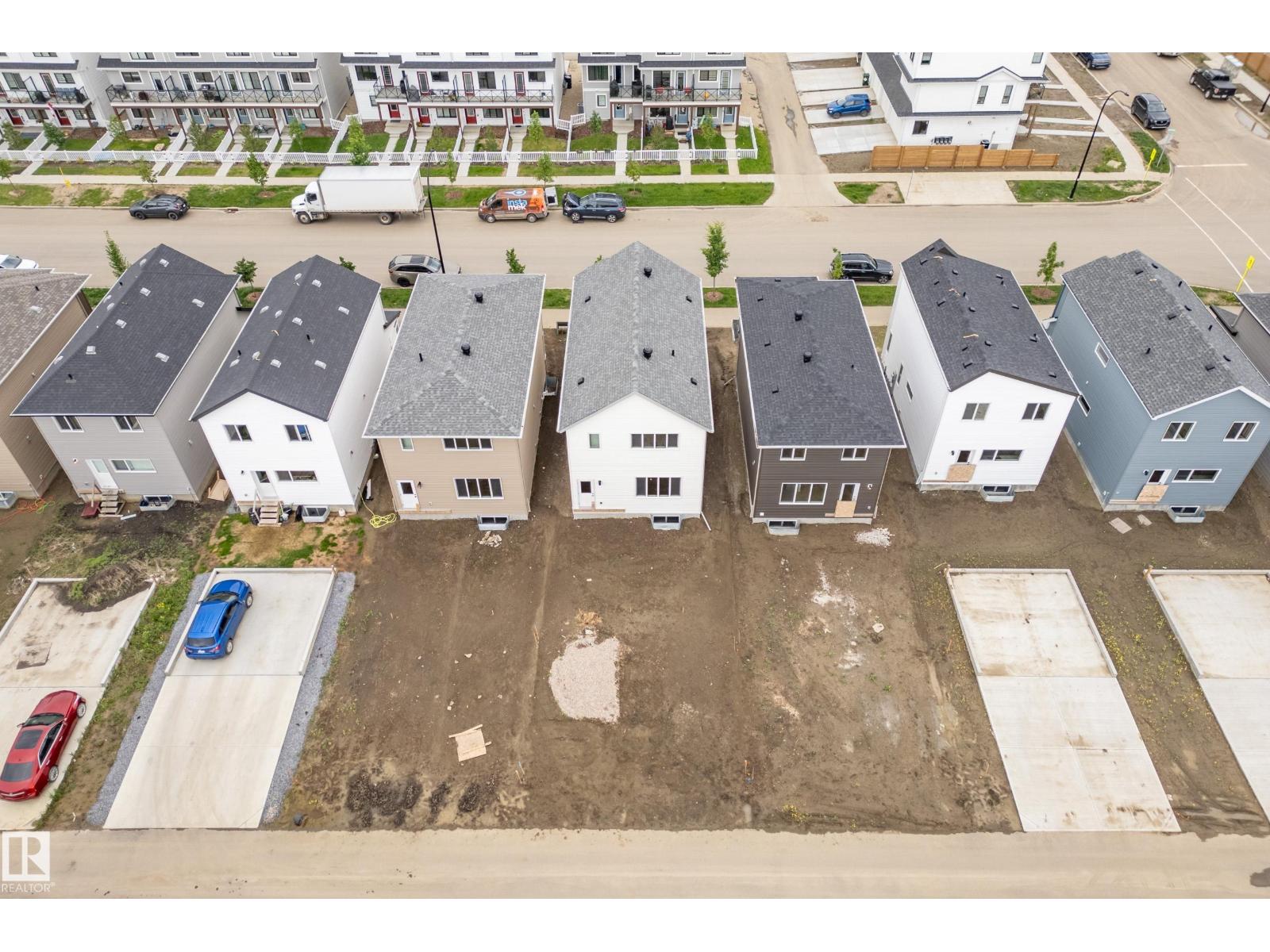 1222 MCLEOD AV