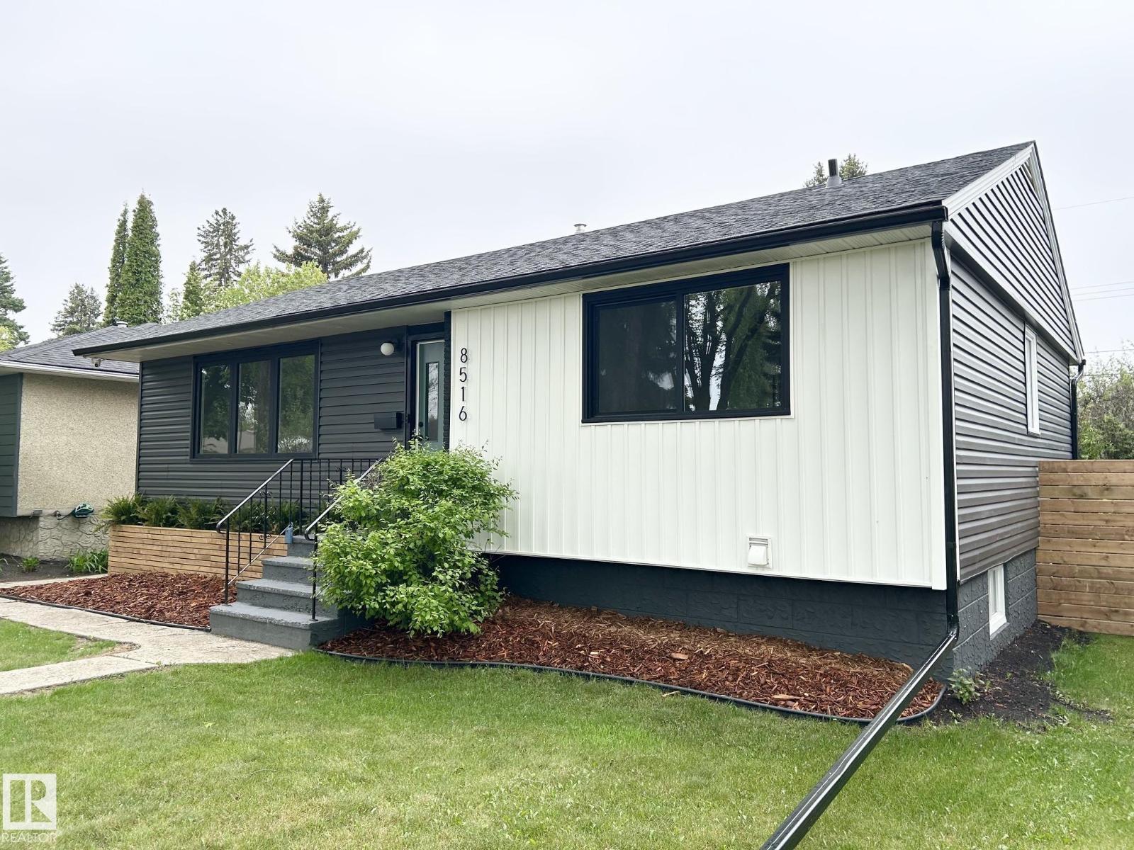 8516 64 AV NW