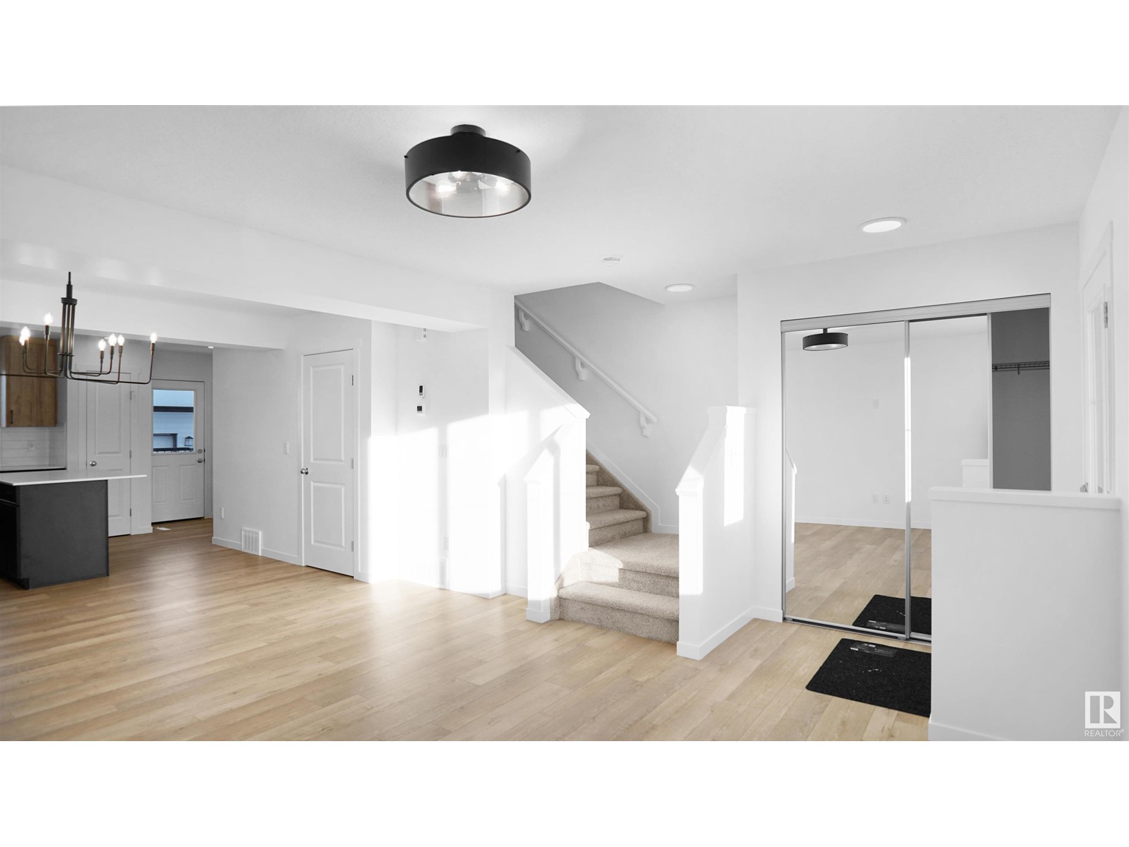 216 Savoy CR