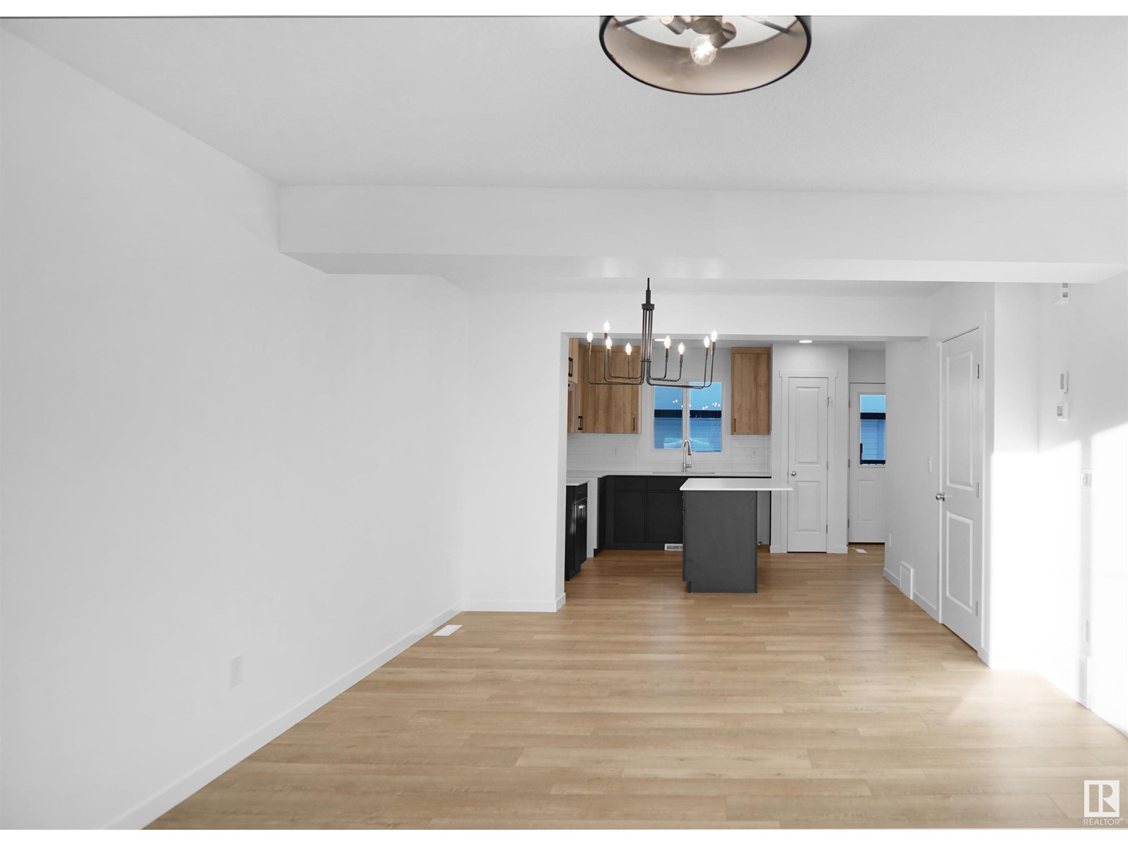 216 Savoy CR