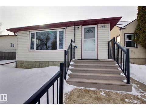11512 67 ST NW Edmonton AB T5B1L7