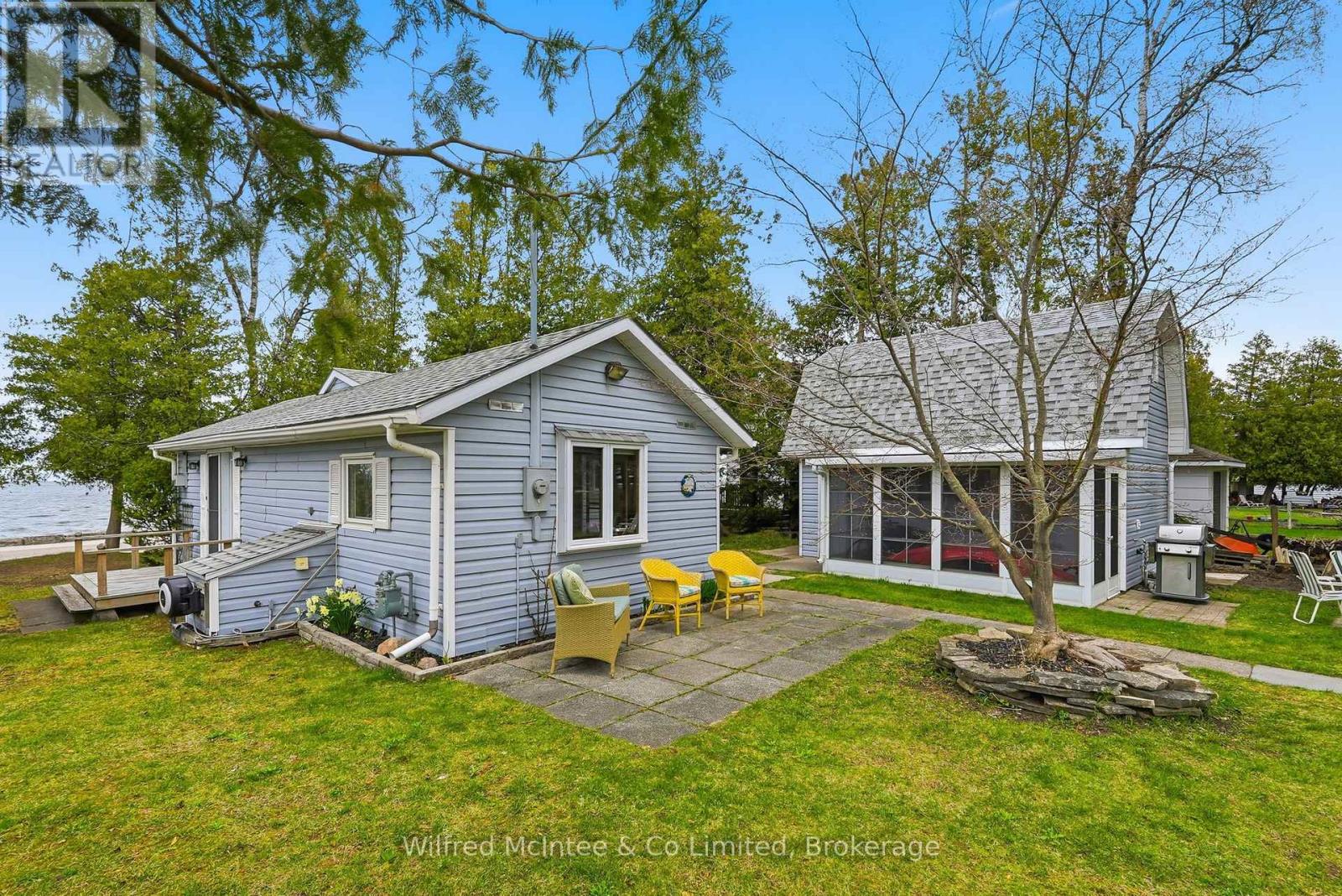 23 FENTON DRIVE