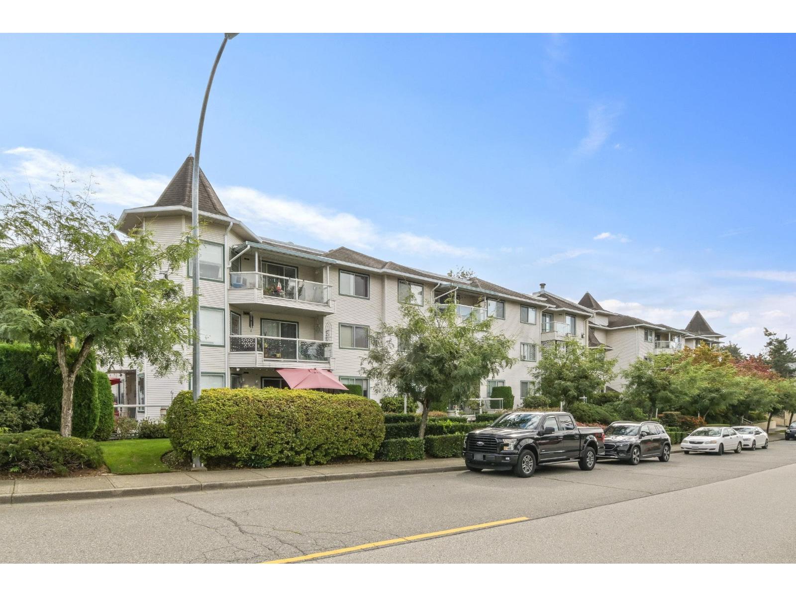 106 7554 BRISKHAM STREET