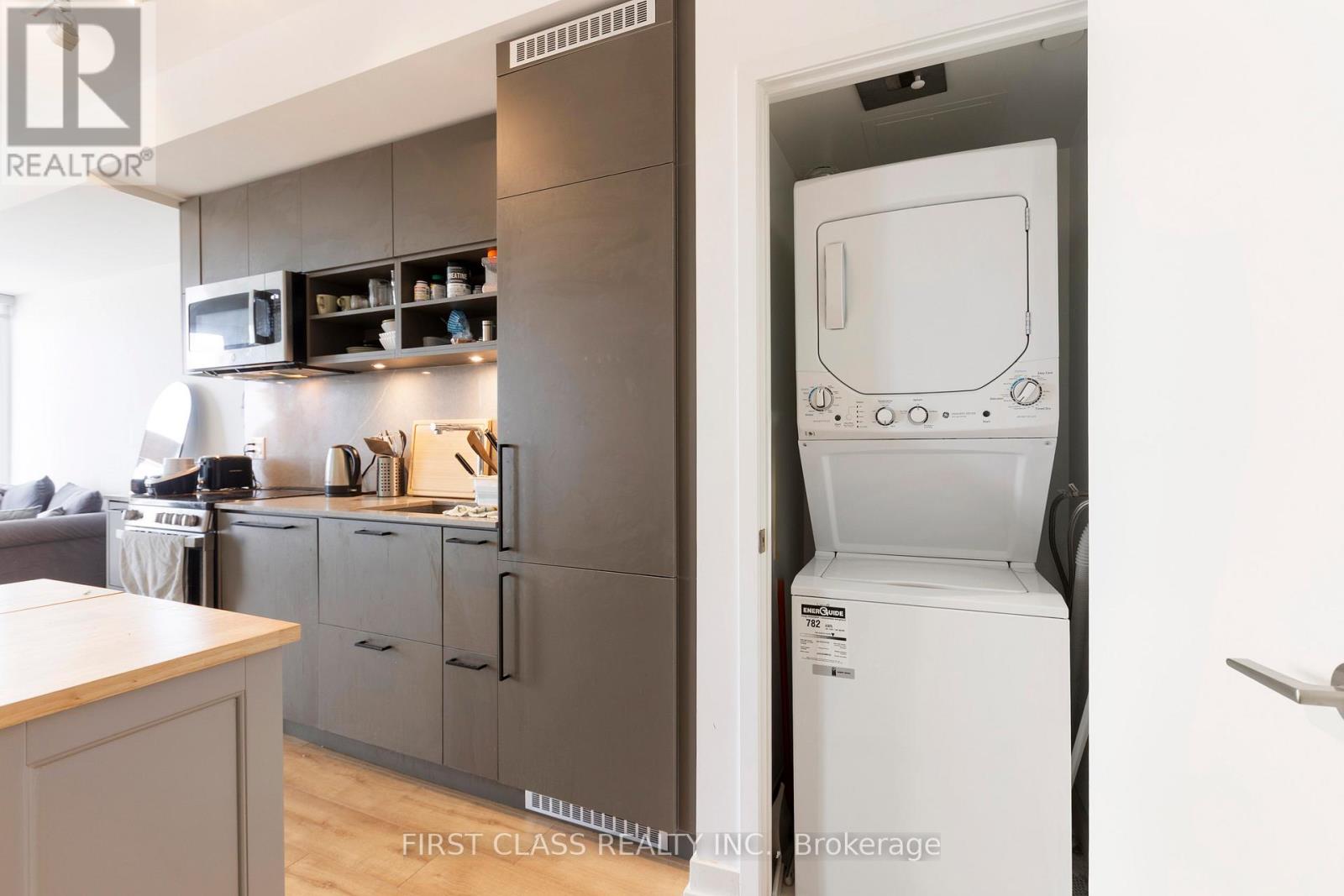 2606 - 135 EAST LIBERTY STREET