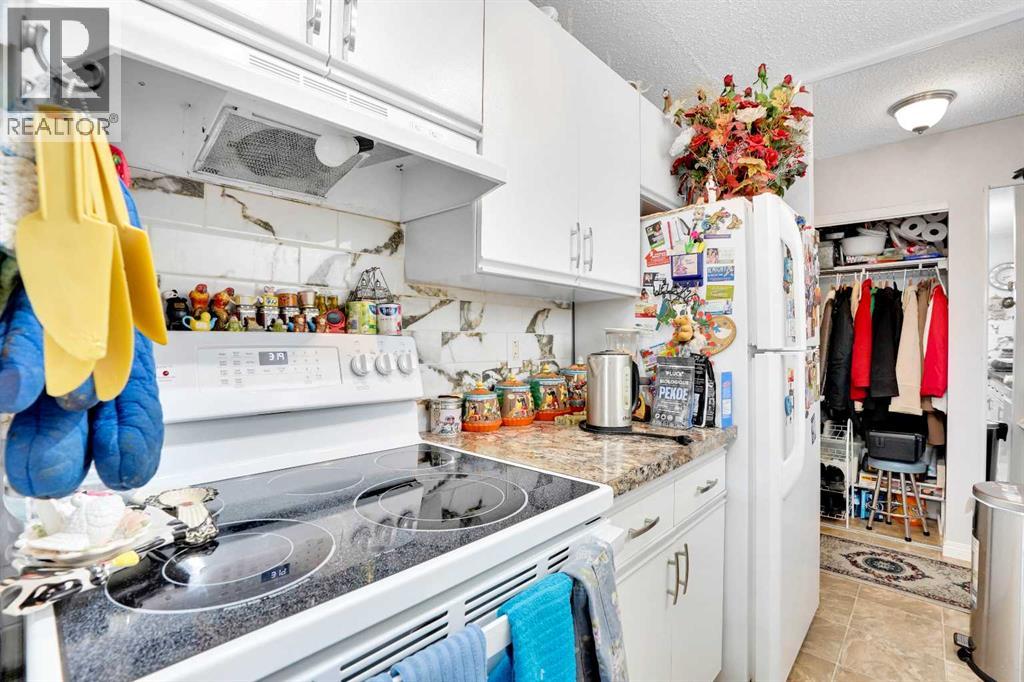 203, 21 Dover Point SE