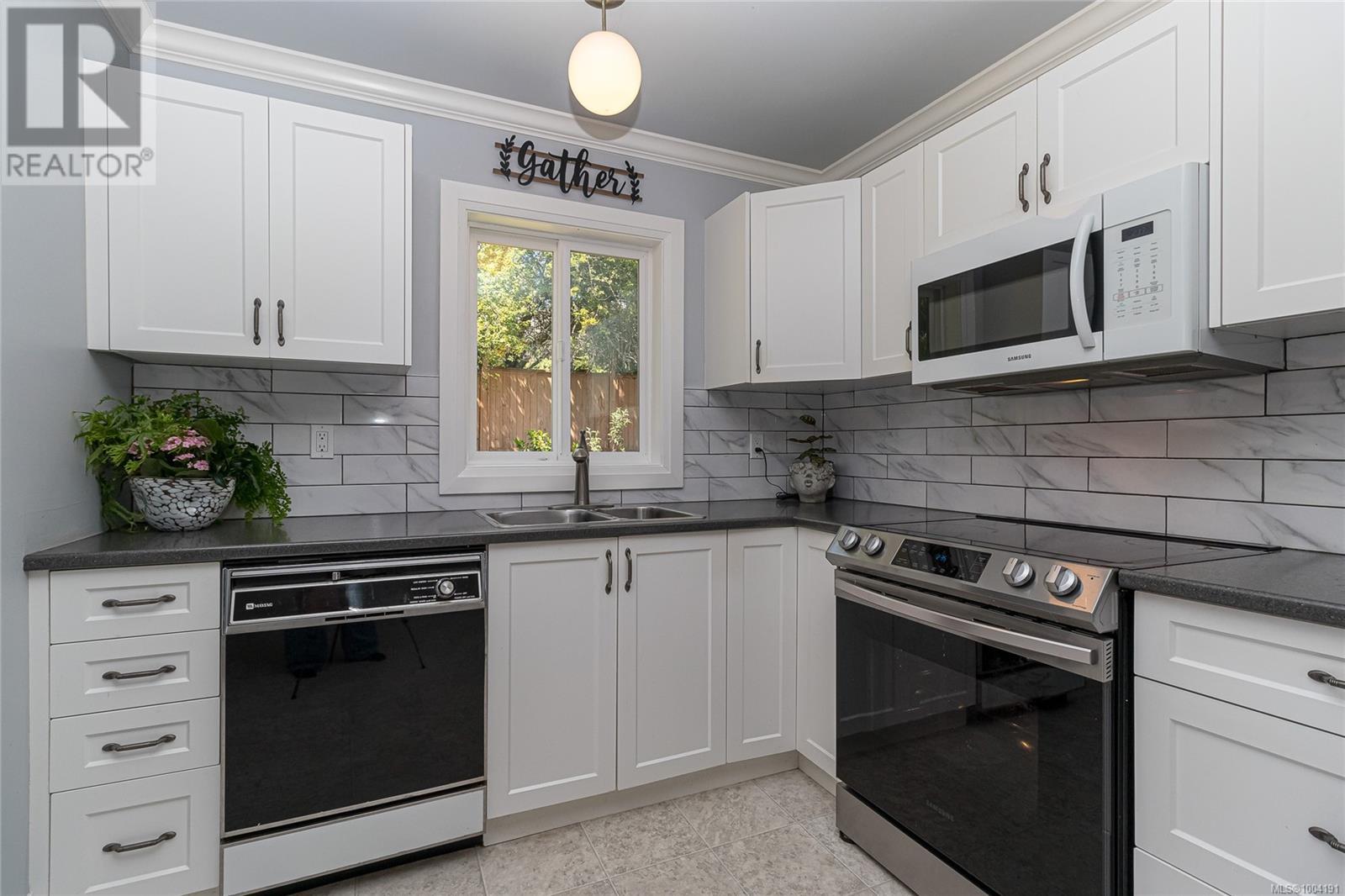 932 Tattersall Dr