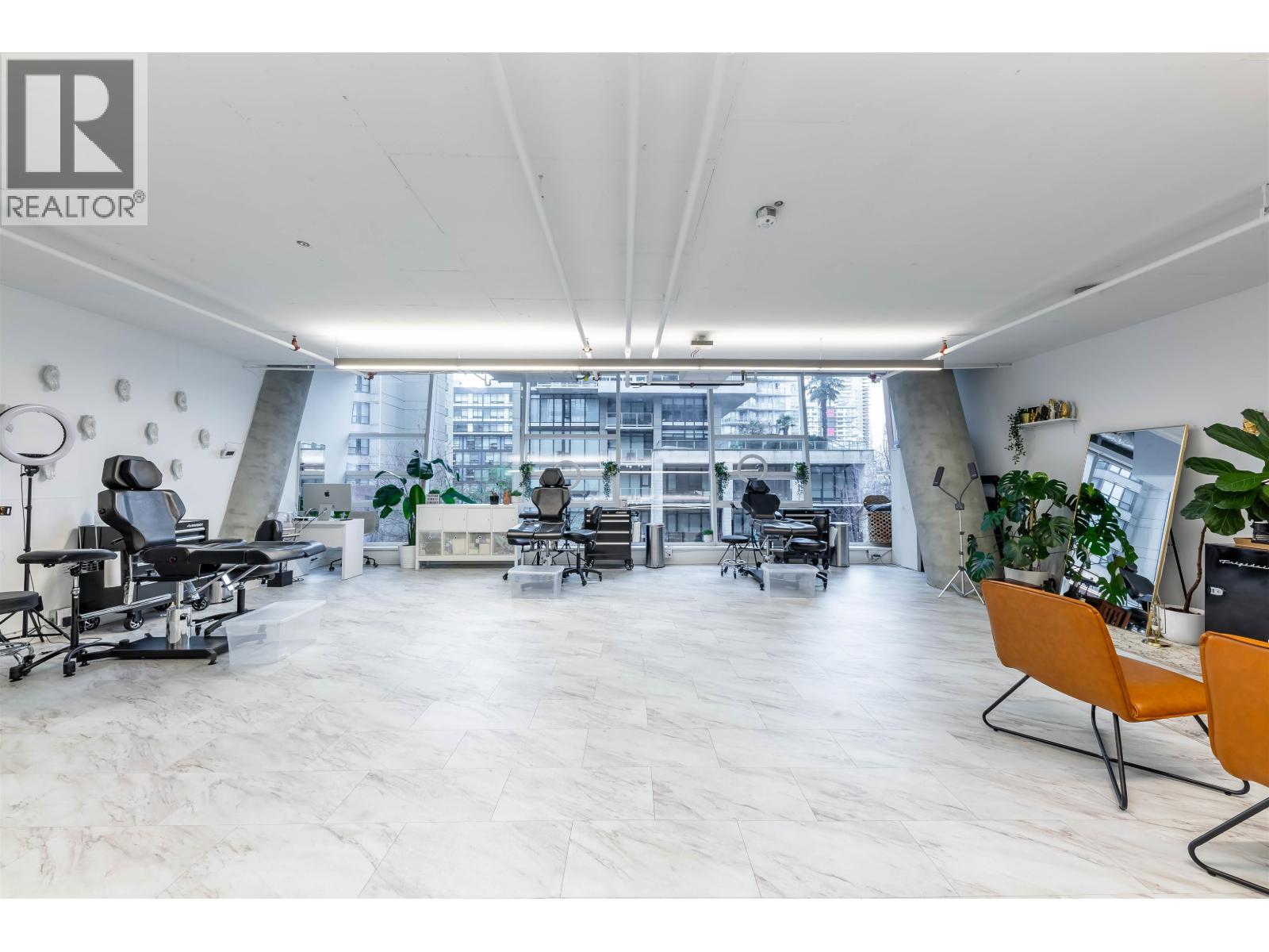 634 1281 HORNBY STREET