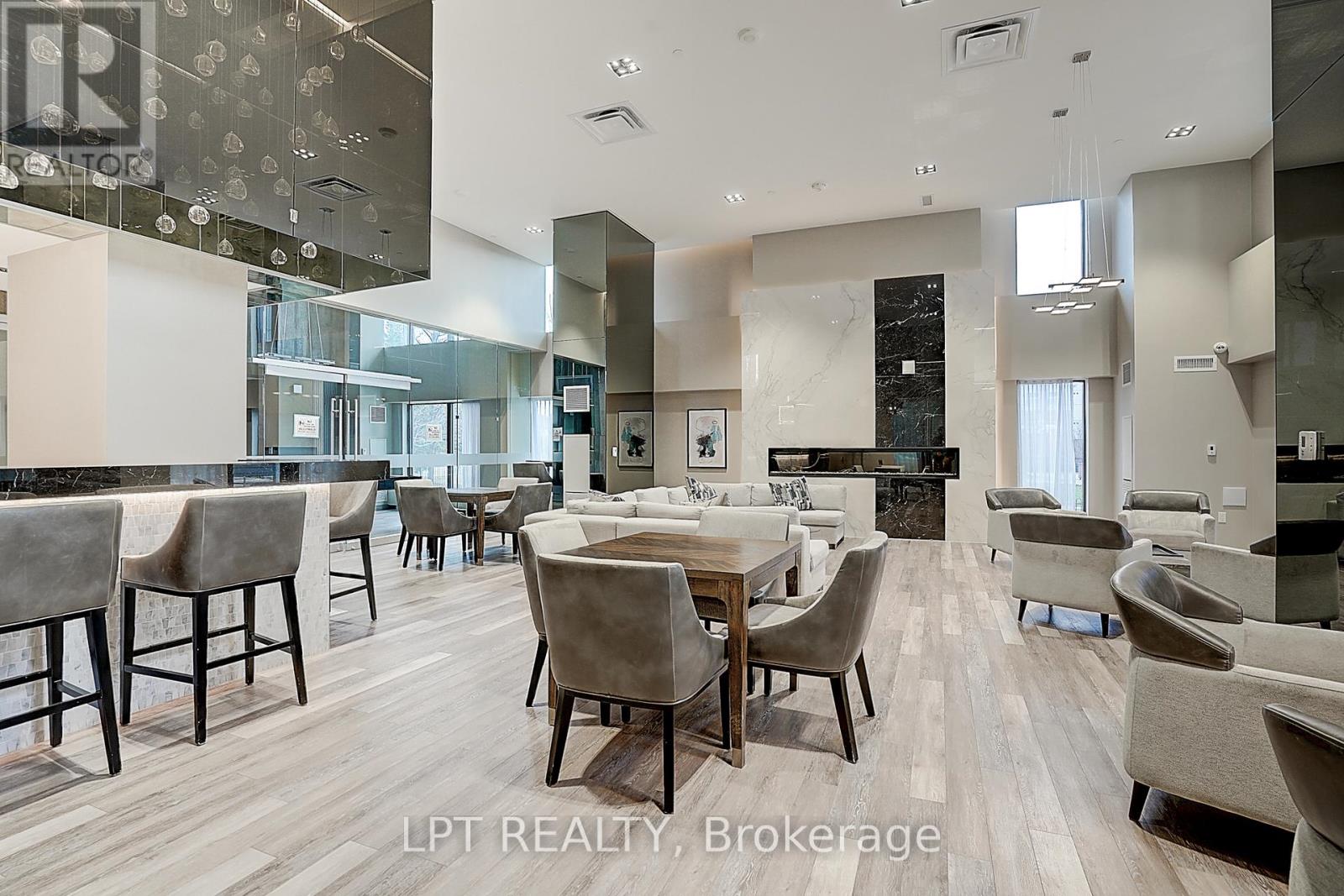 1601 - 75 ONEIDA CRESCENT