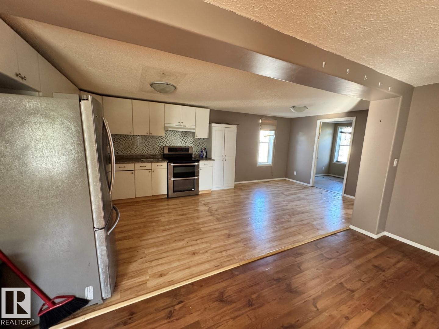 #1126 10770 Winterburn Rd NW