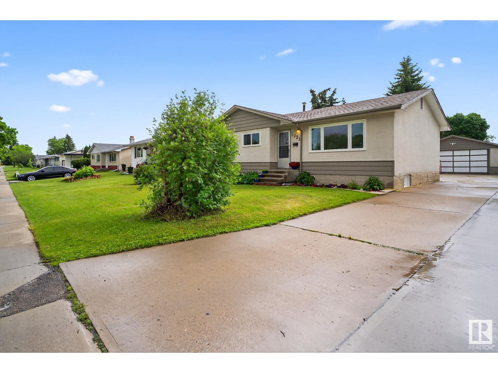 5931 149 AV NW