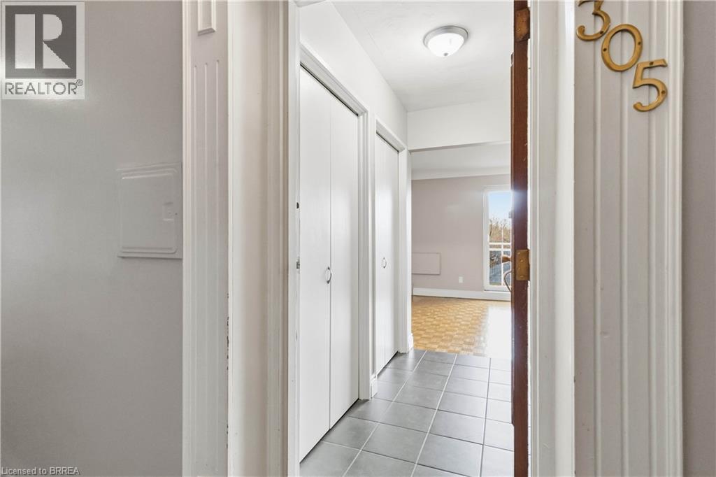 87 ST GEORGE Street Unit# 305