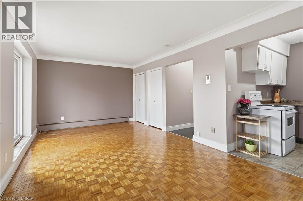 87 ST GEORGE Street Unit# 305