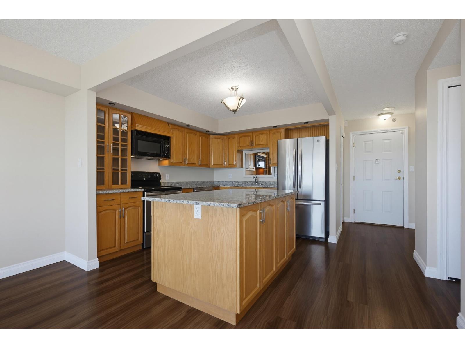 1602 3150 GLADWIN ROAD