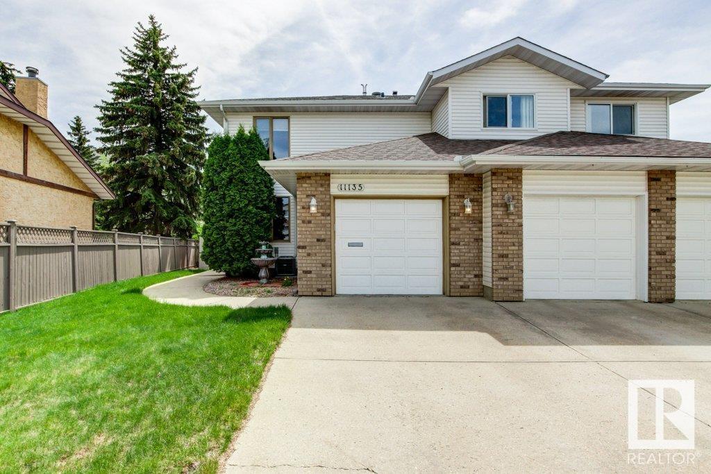11135 157 AV NW NW