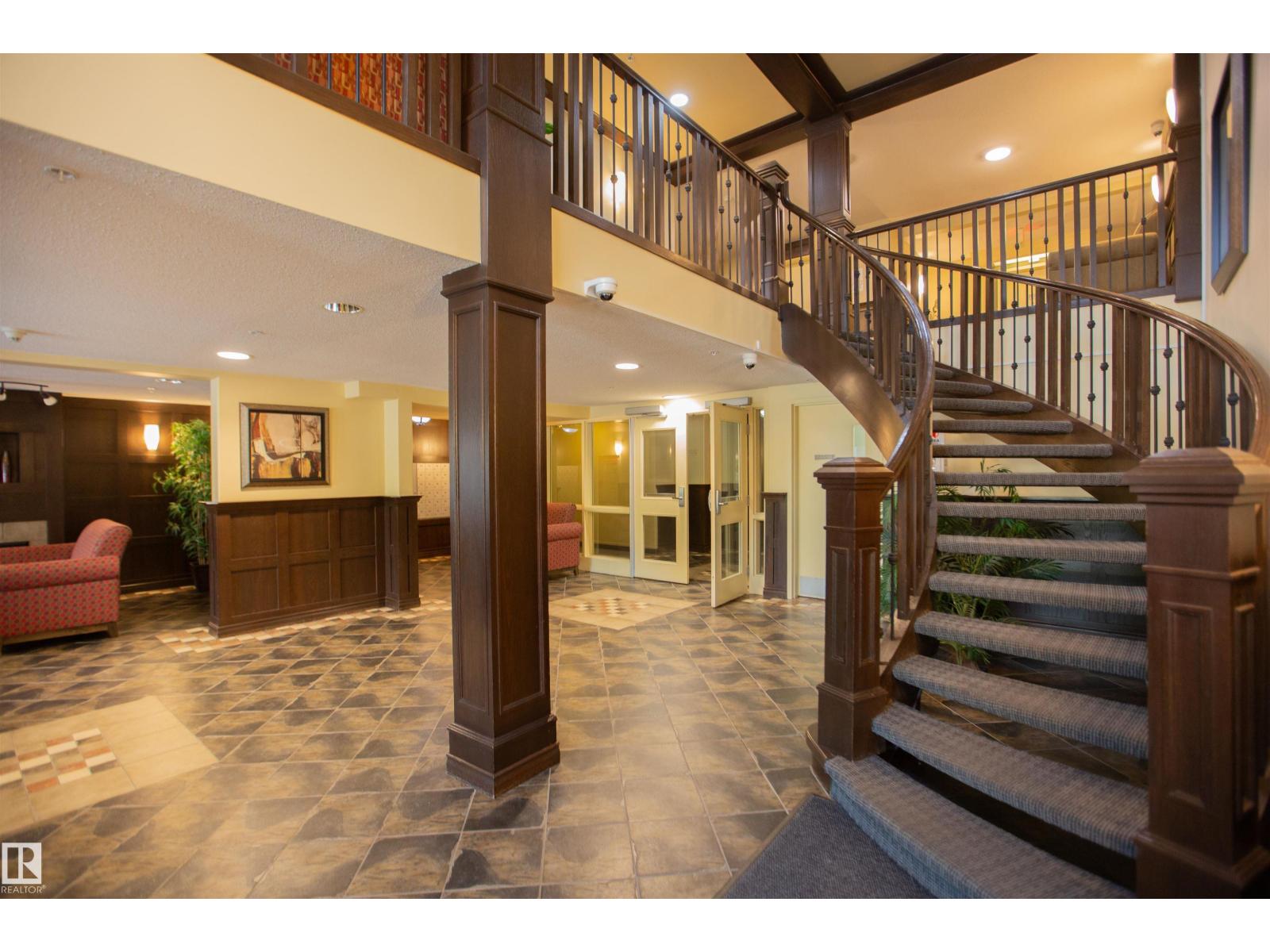#325 7510 89 ST NW