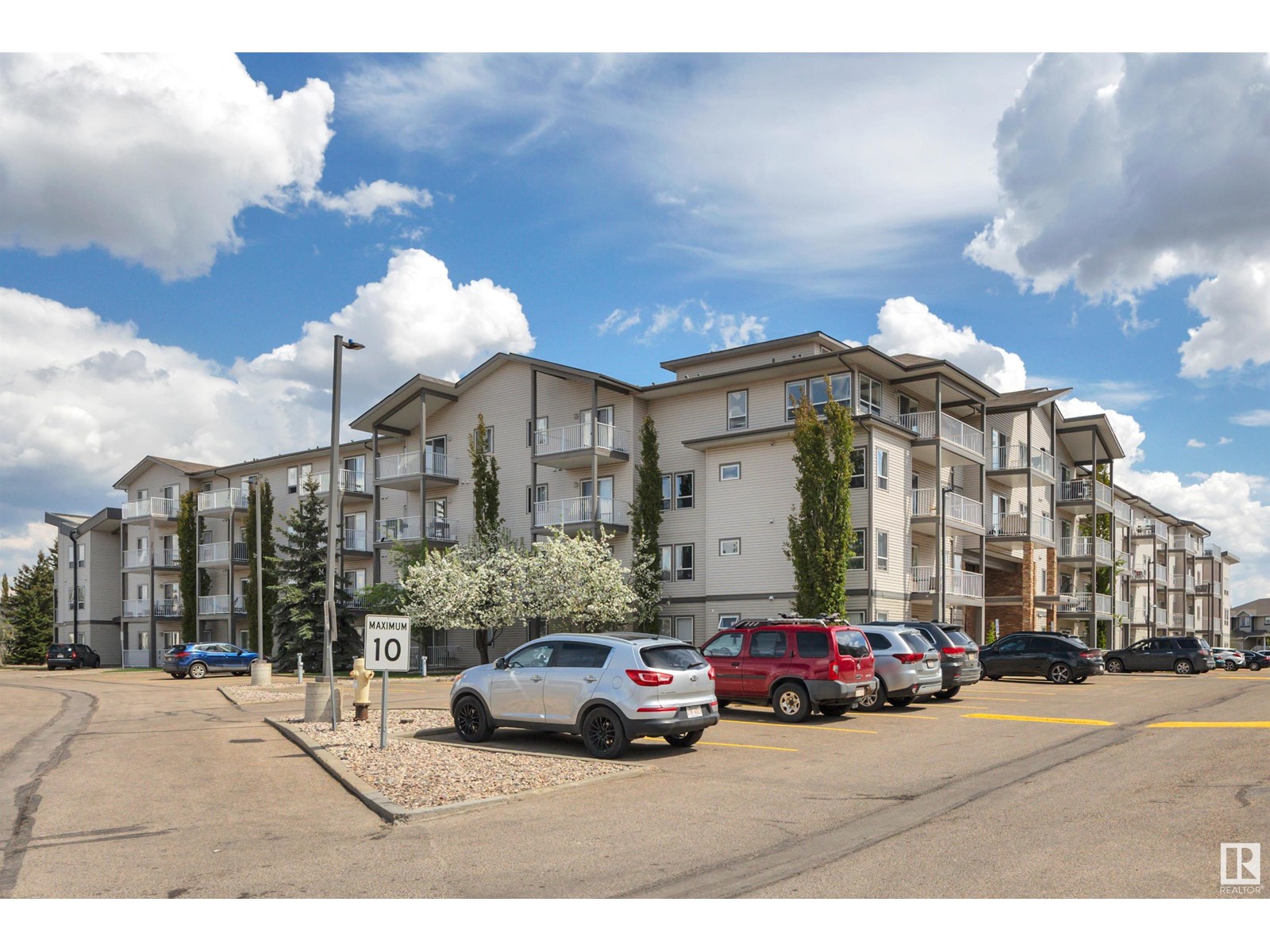 #220 151 EDWARDS DR SW