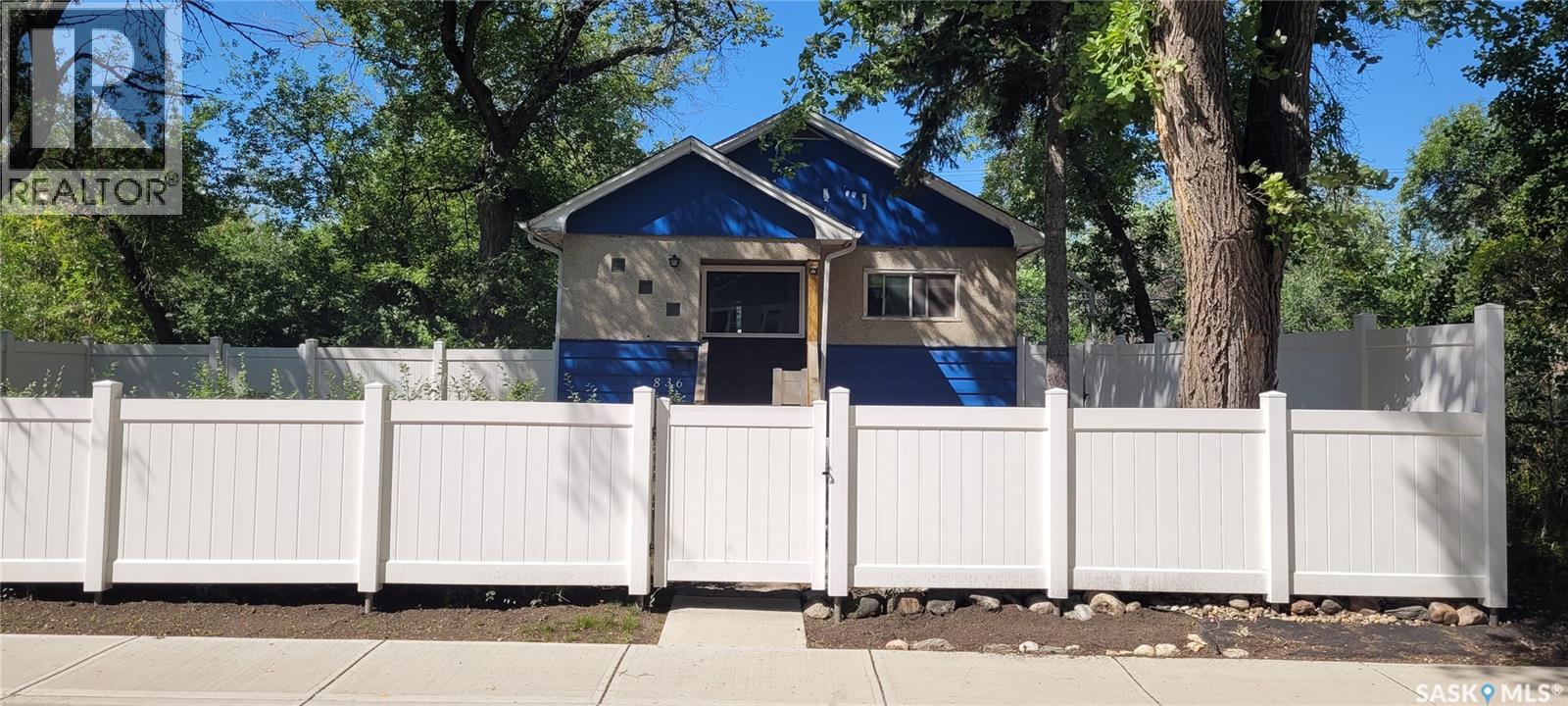 836 Princess STREET