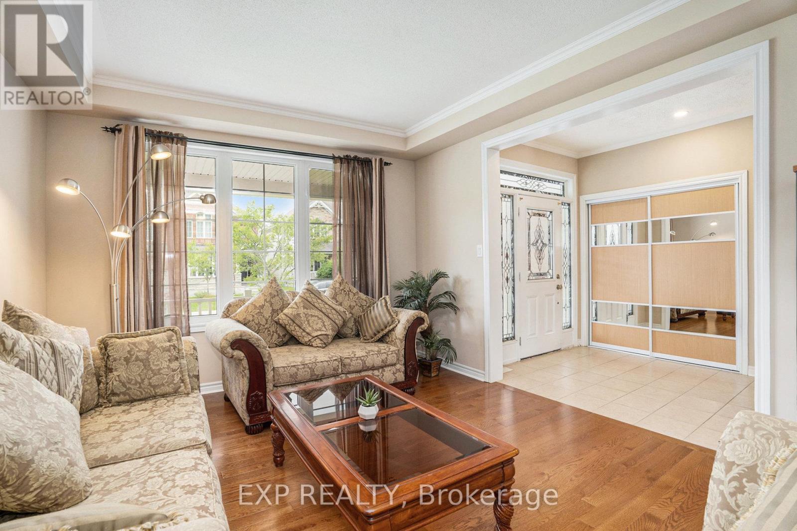 2184 SUNSET COVE CIRCLE