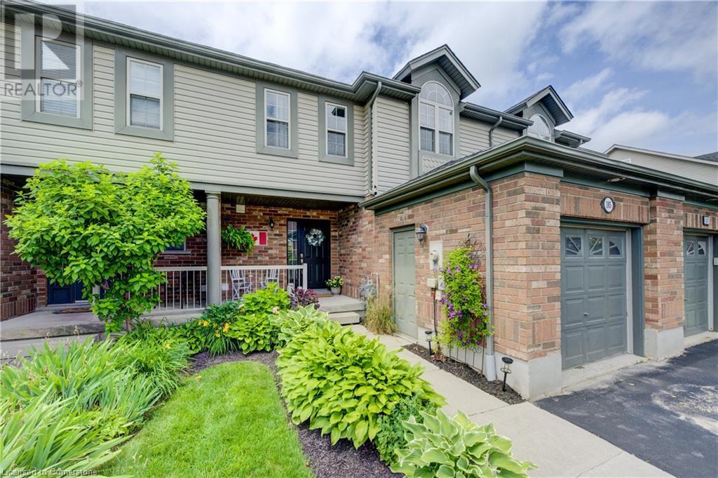 105 NORTHCLIFFE Crescent