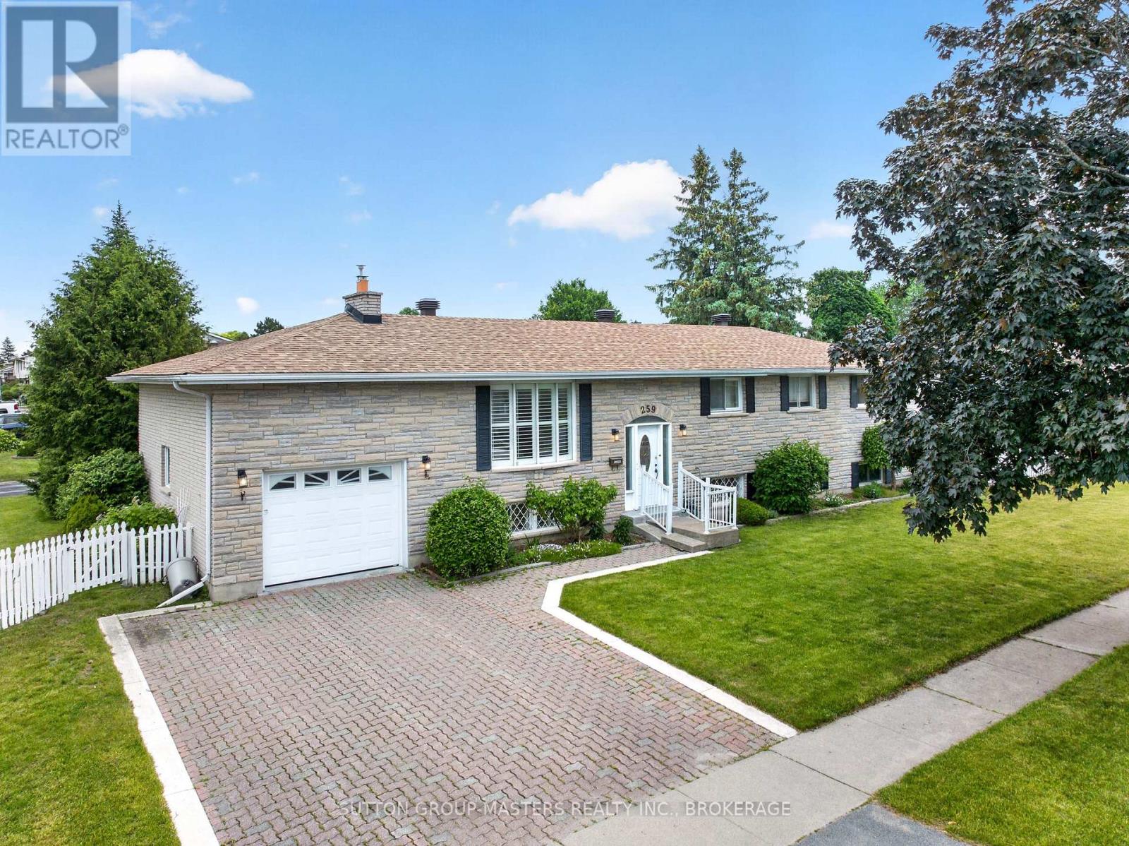 259 INVERNESS CRESCENT