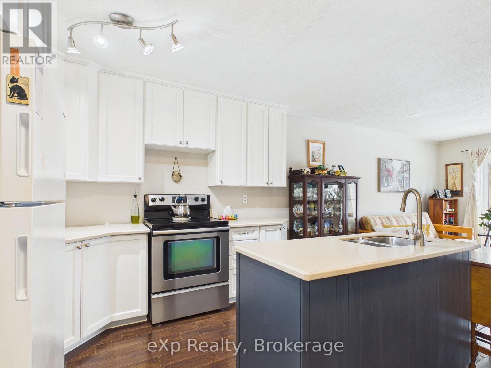 2 - 83 VICTORIA STREET