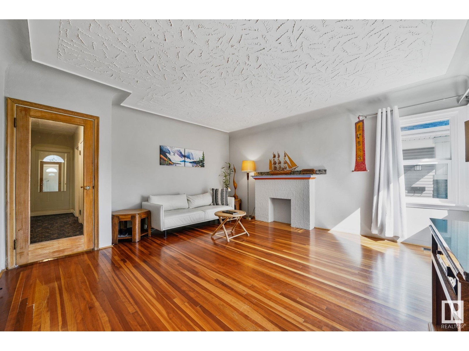 11522 101 ST NW