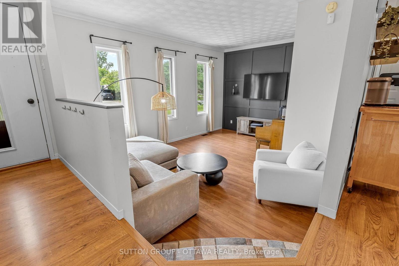 8097 LAURIE LANE