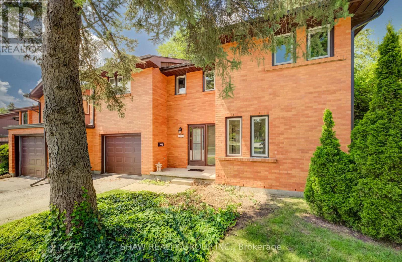 9 - 206 CANDLEWOOD CRESCENT