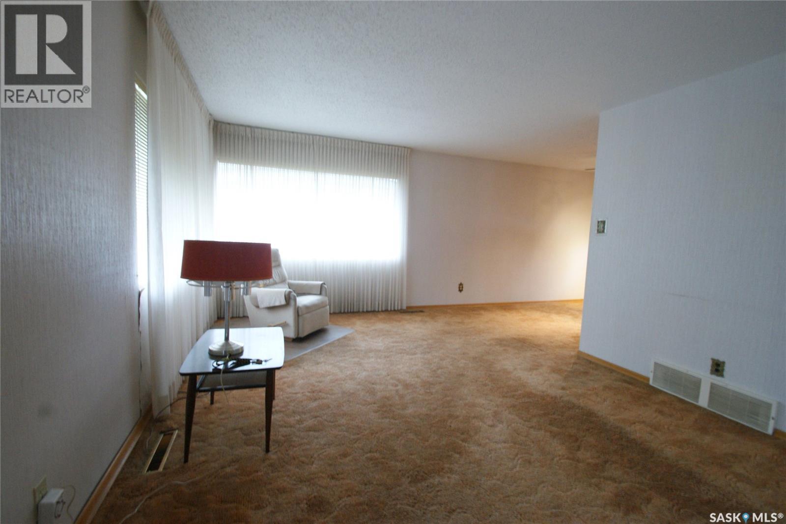 2514 Dufferin AVENUE