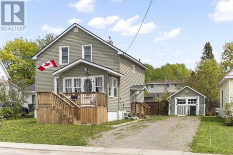 218 Spruce ST Sault Ste. Marie ON P6B2G9