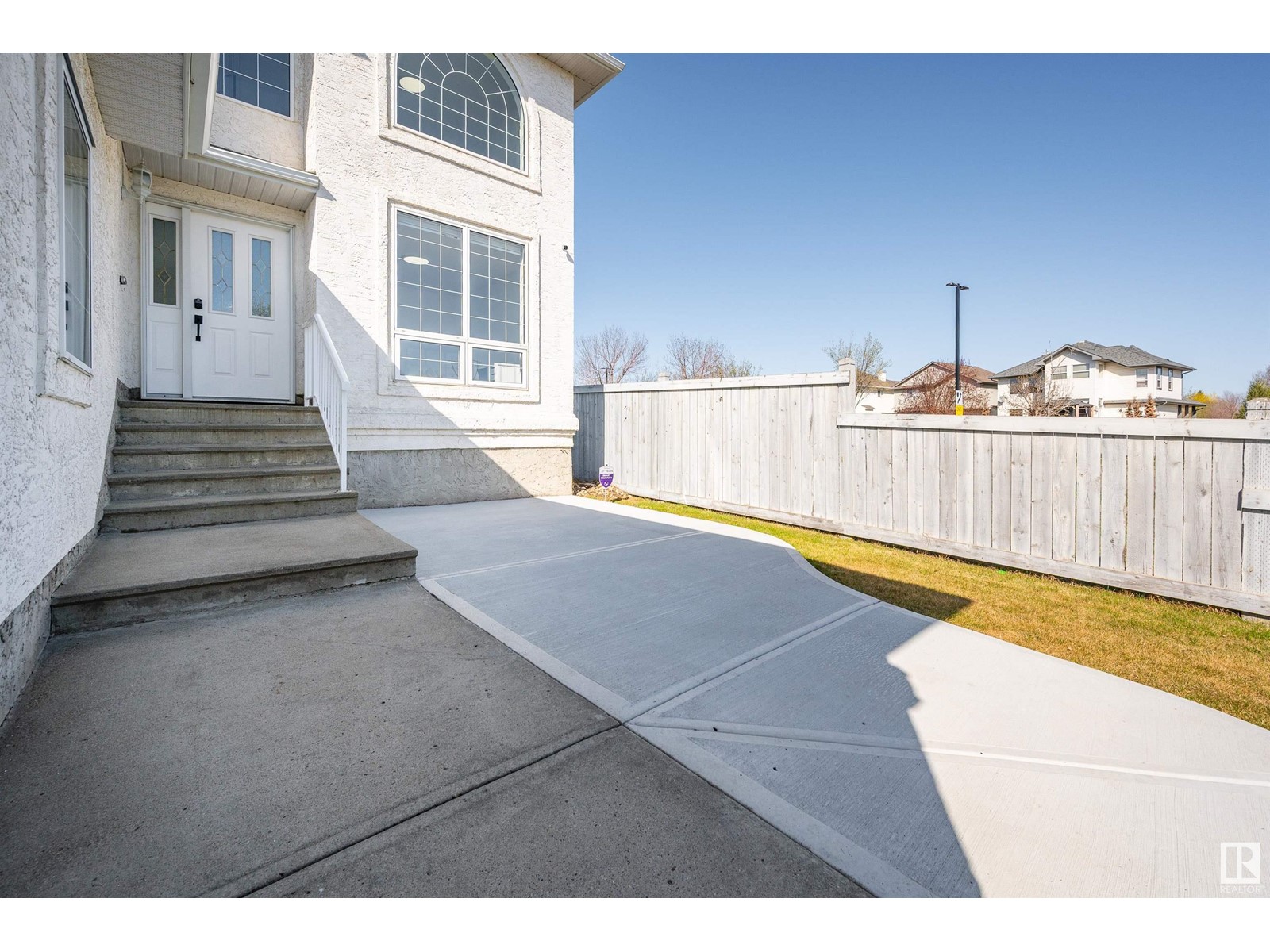 17532 107 ST NW