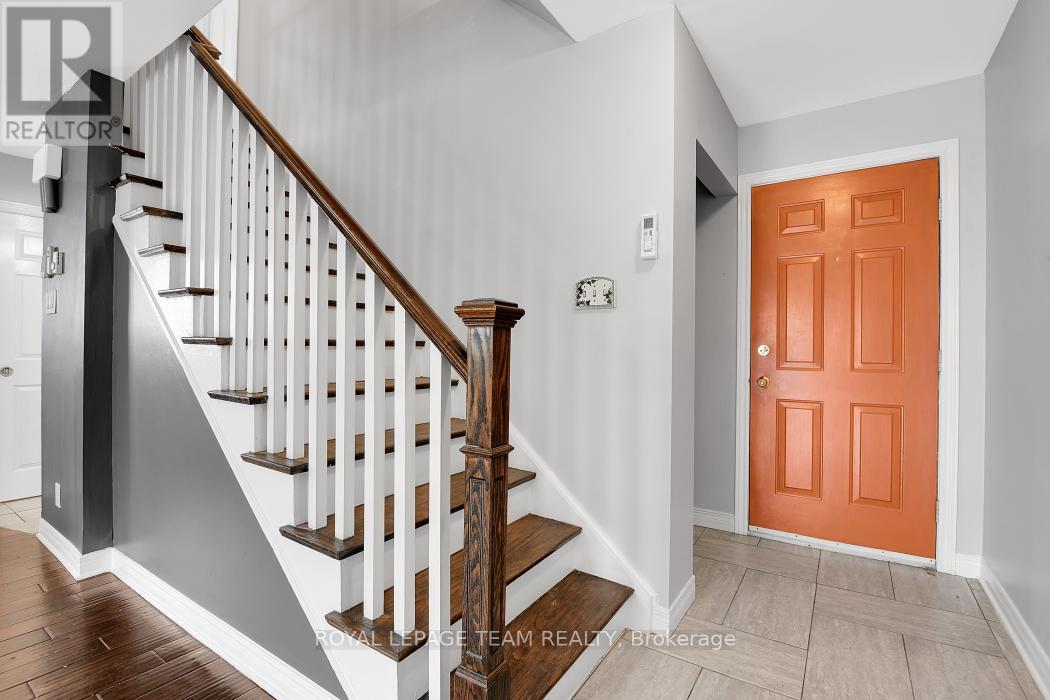 87 GRADY CRESCENT