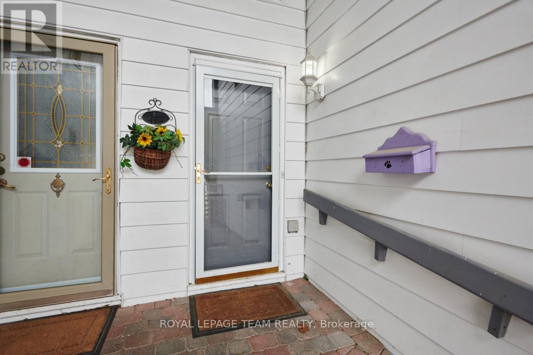 87 GRADY CRESCENT