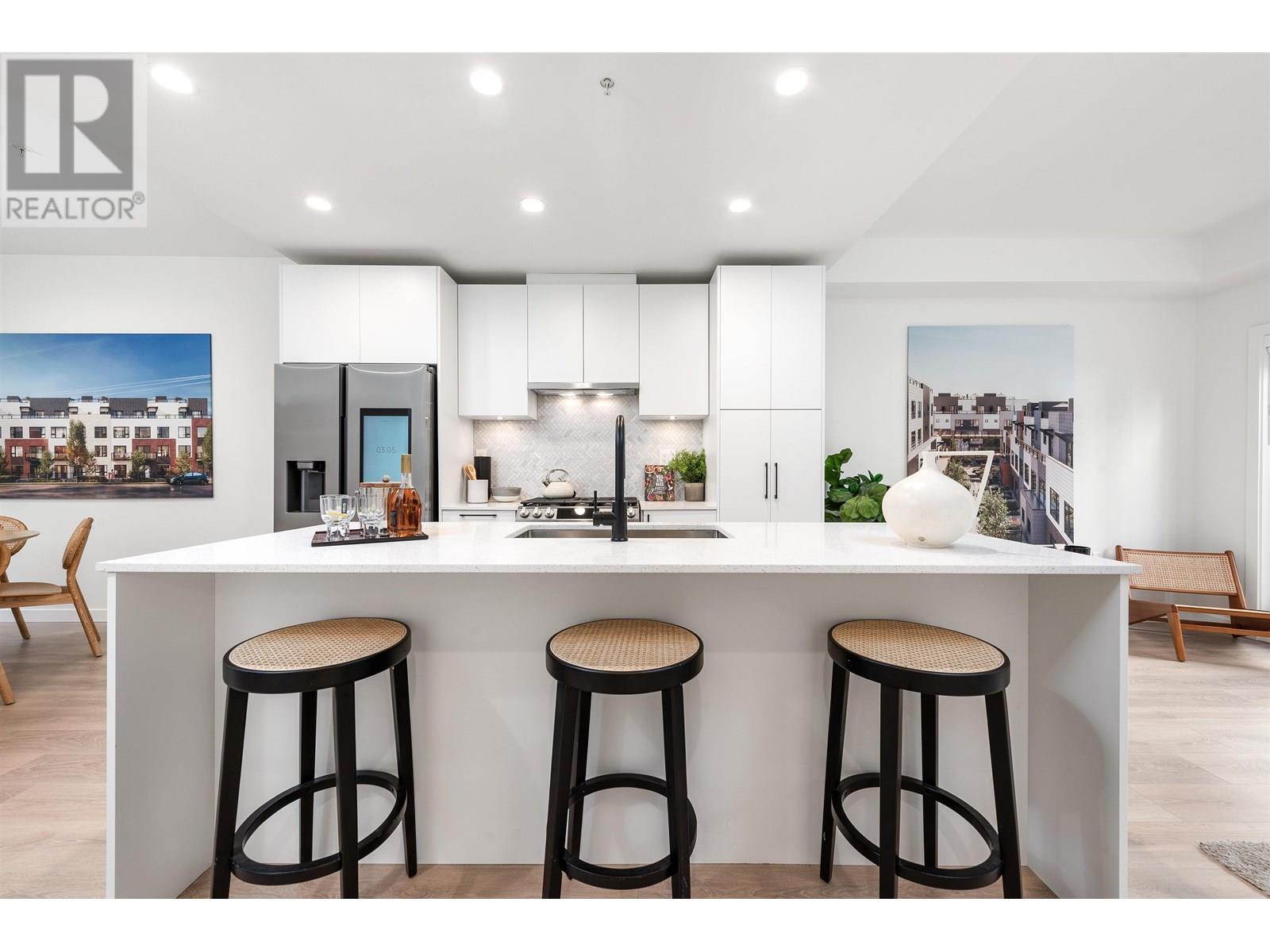 135 535 E 2ND STREET