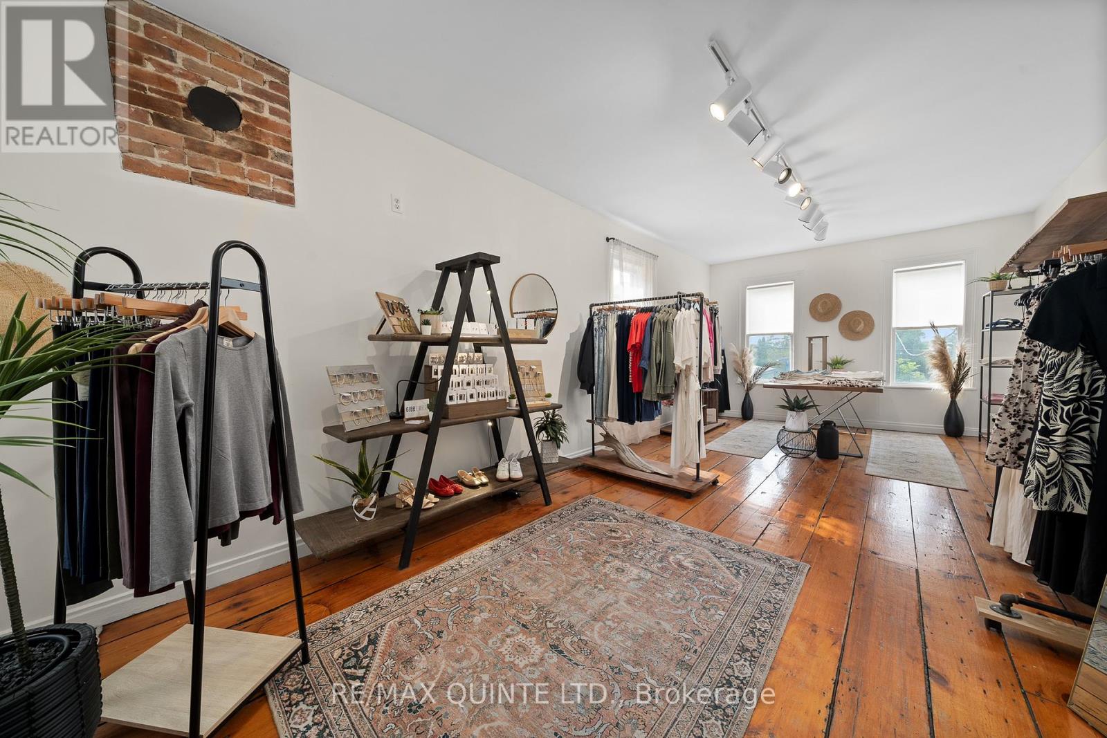 286 BLOOMFIELD MAIN STREET