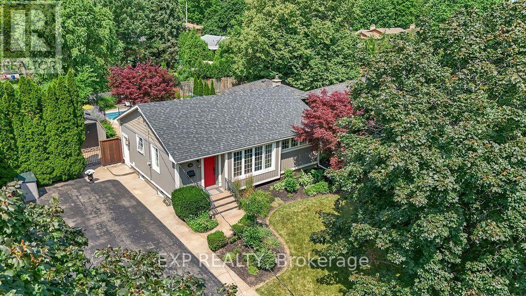38 ALBANY DRIVE