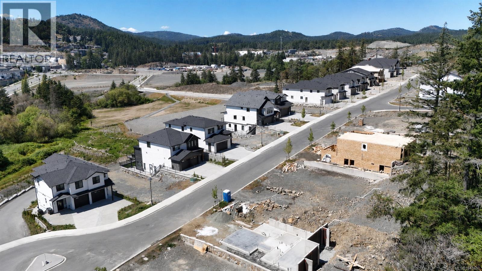 750 Madrona Ridge
