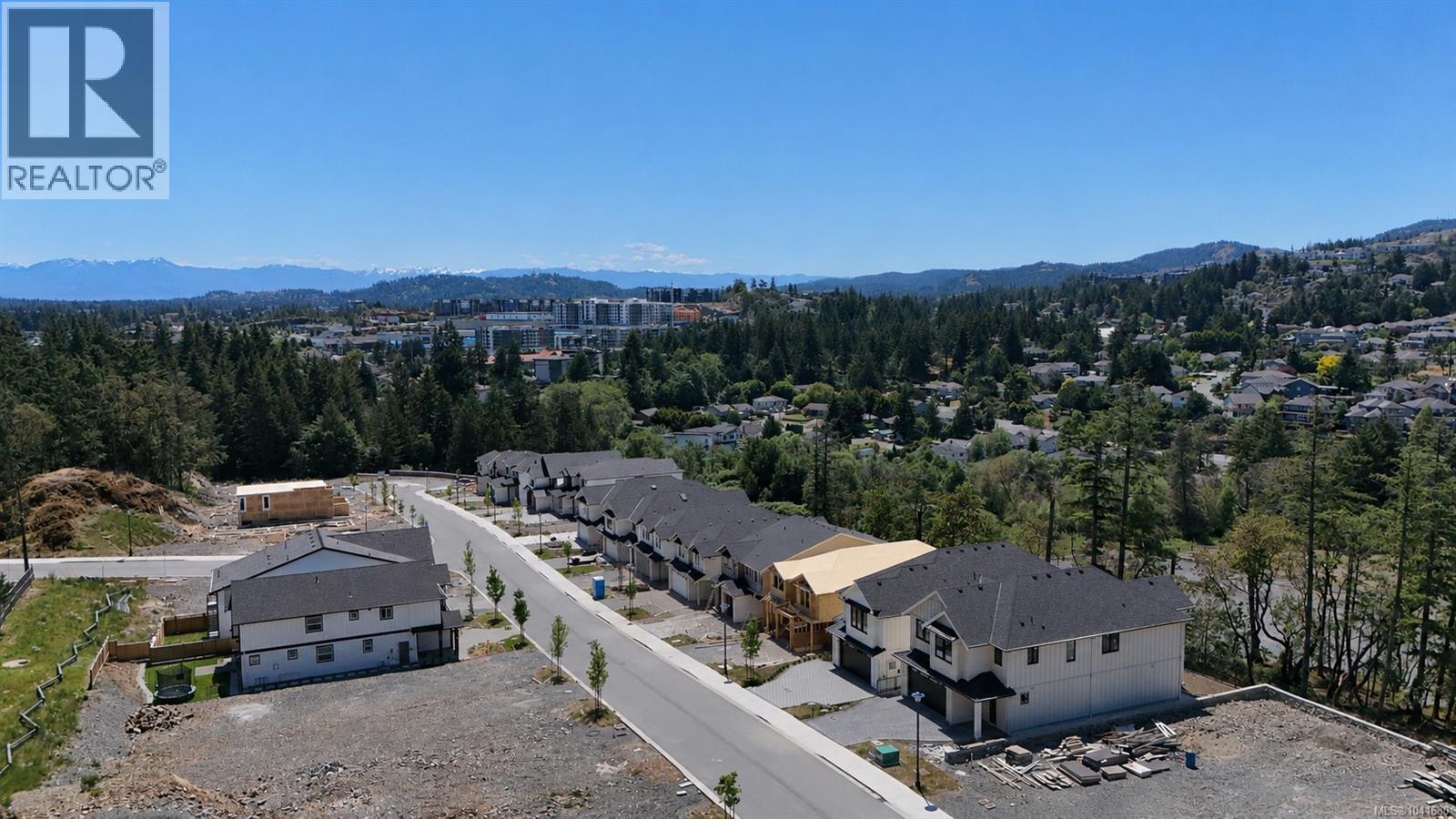 750 Madrona Ridge