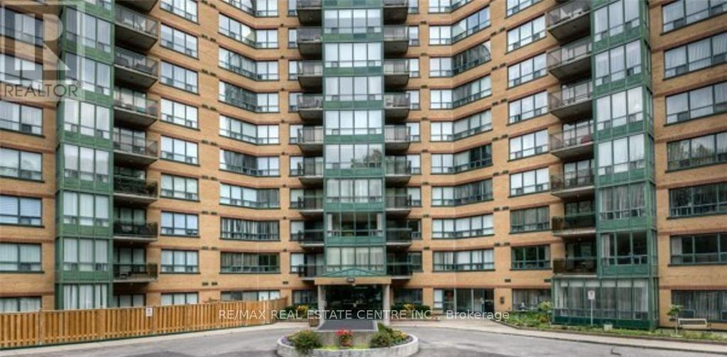 808 - 237 KING STREET W